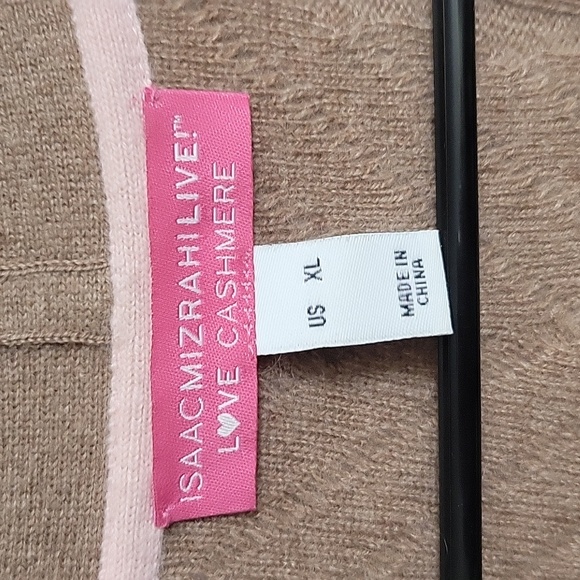 Isaac Mizrahi Live! 100% Thick Cashmere Tan Cable Knit Chevron Cardigan - Picture 2 of 9